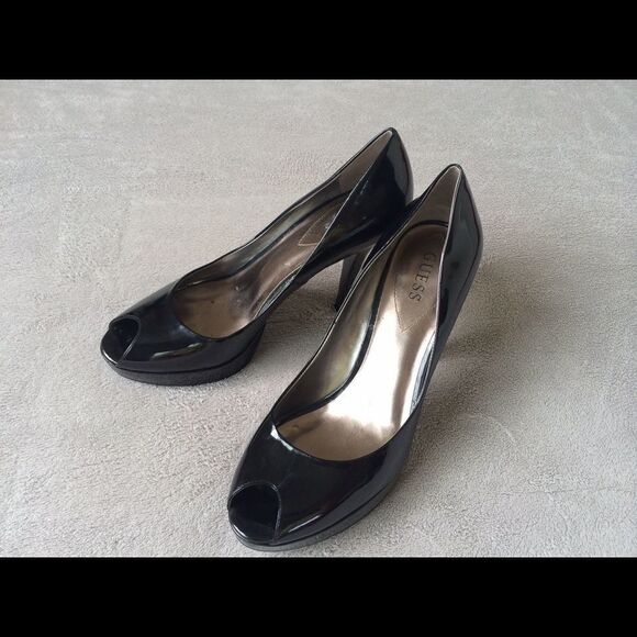 Guess Peep Toe Patent Leather Platform Pump - Picture 1 of 4